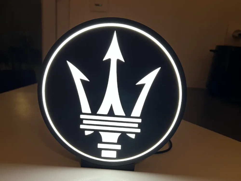 Maserati nattlampa lampa perfekt till garaget Begränsat antal